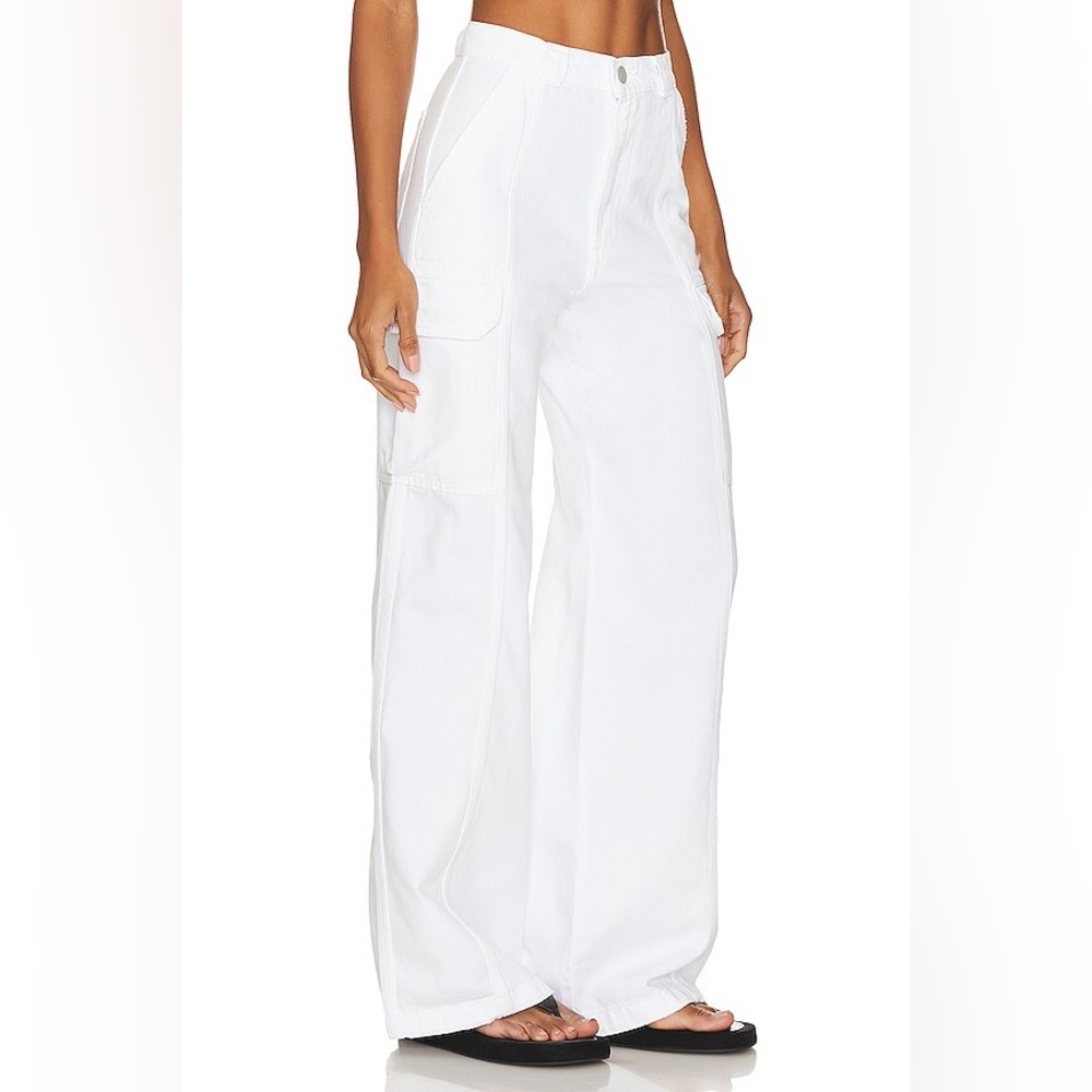 Hudson Jeans High Rise Wide Leg Cargo in White. Size 25